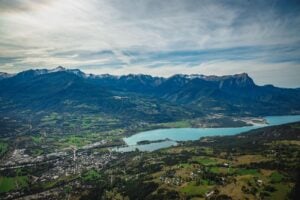 Jean Giono e il lago di Serre Ponçon. Una storia da non perdere