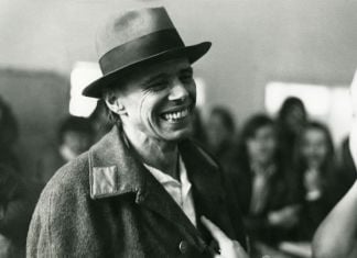 Joseph Beuys. Photo Giancarlo Pancaldi. Villa Orlandi in Anacapri, 13 novembre 1972