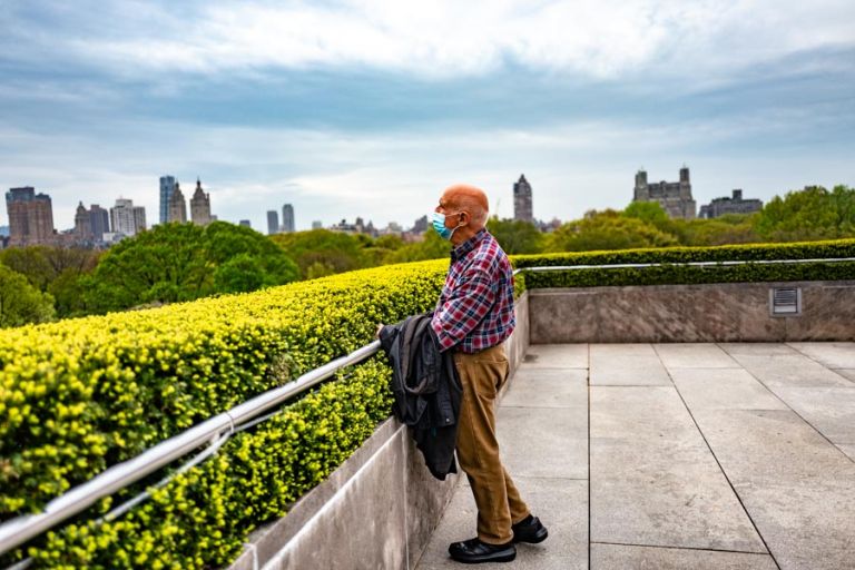 “As Long as the Sun Lasts”, l’installazione di Alex Da Corte a New York ph. Francesca Magnani