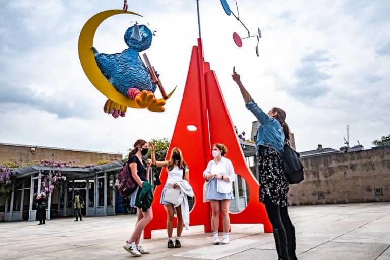 “As Long as the Sun Lasts”, l’installazione di Alex Da Corte a New York ph. Francesca Magnani