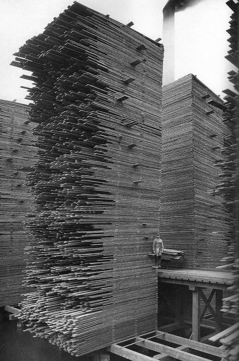 Webster & Stevens, Stacks of lumber, Seattle Cedar Manufacturing Plant, Ballard, 1958. Museum of History & Industry Photograph Collection. Courtesy Padiglione USA - 17. Mostra internazionale di Architettura, Venezia 2021