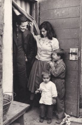 Anonimo, Pasolini nelle periferie di Roma, probabilmente 1959_Courtesy Collezione Giuseppe Garrera