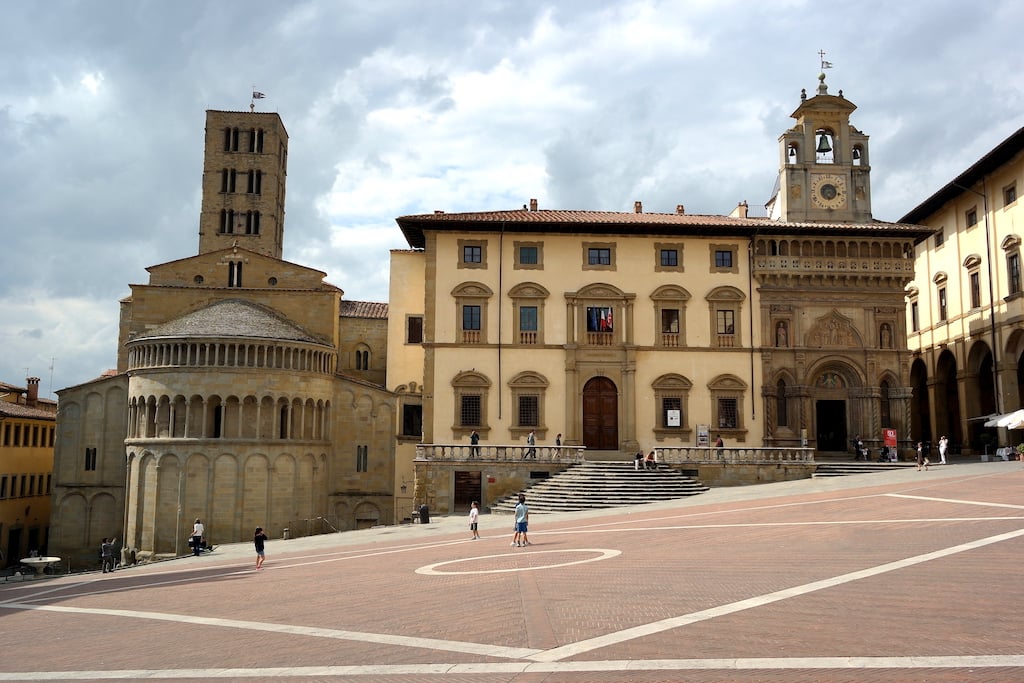 Le chiese di Arezzo tra Gotico e Rinascimento