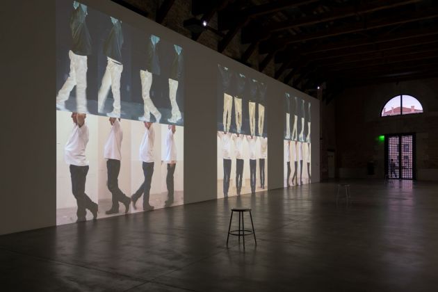 Bruce Nauman. Contrapposto Studies. Exhibition view at Punta della Dogana, Venezia 2021. Photo Irene Fanizza
