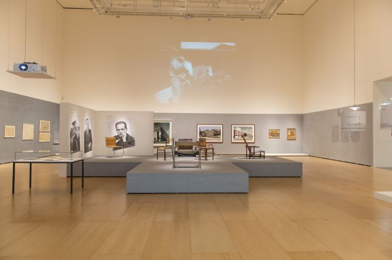 I folli anni Venti. Exhibition view at Guggenheim Museum, Bilbao 2021
