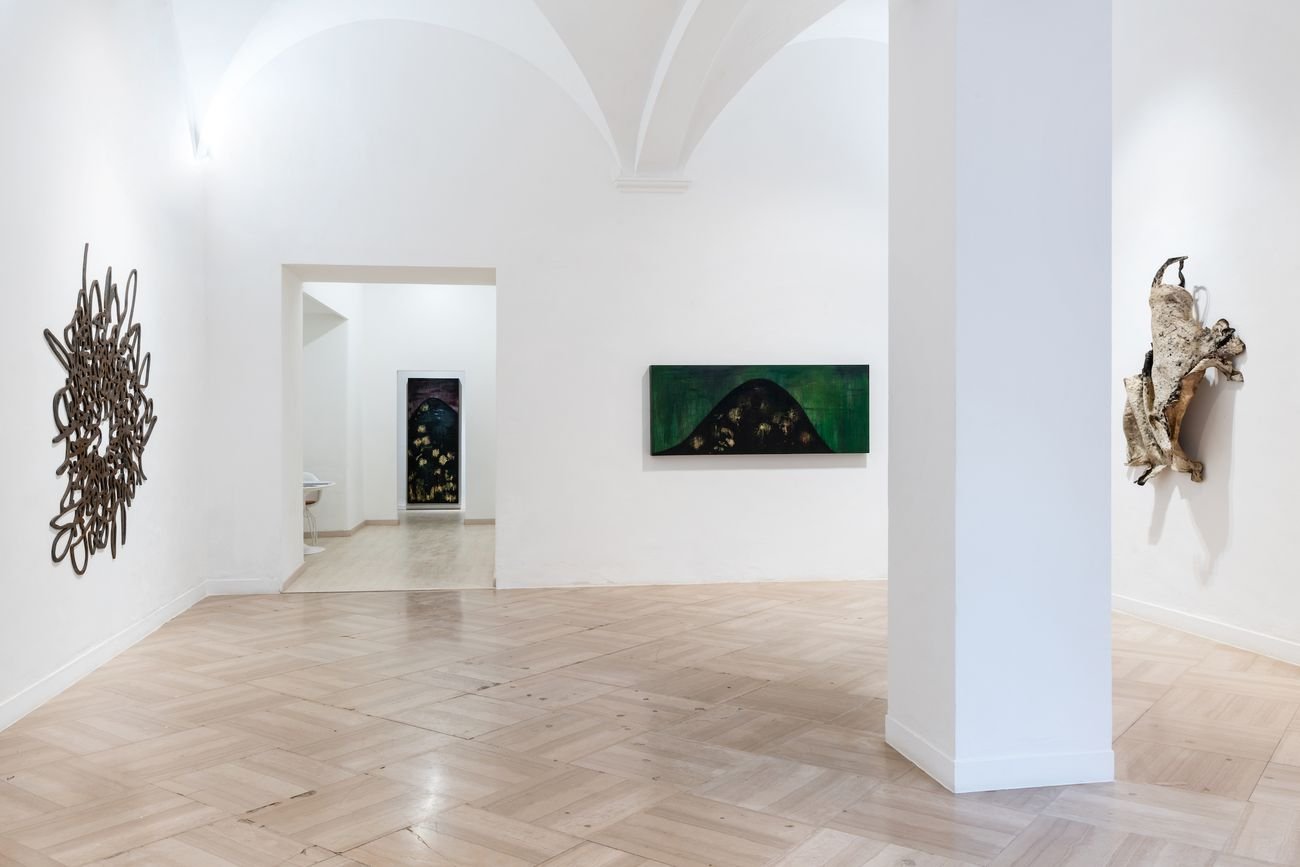 La Matière vivante. Exhibition view at Galleria Continua, San Gimignano 2021. Courtesy the artists & Galleria Continua. Photo by Ela Bialkowska, OKNO STUDIO