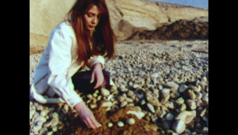 Laura Grisi, From One to Four Pebbles, 1972, still da film. Courtesy the Estate & P420, Bologna