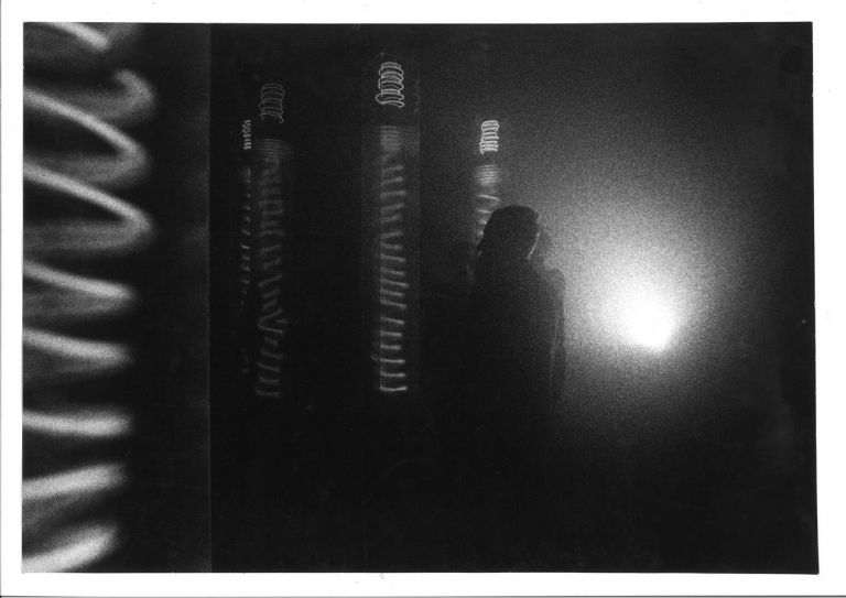 Laura Grisi, Un’area di Nebbia (A Space of fog), 1968. Installation view at the Marlborough Gallery, Roma 1969 © Laura Grisi Estate