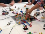 Lego. Photo Amélie Mourichon on Unsplash