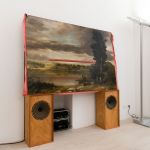 Marcello Nitti, Floating, 2021, olio su tela, speaker, traccia audio, dimensioni variabili. Courtesy of the artist