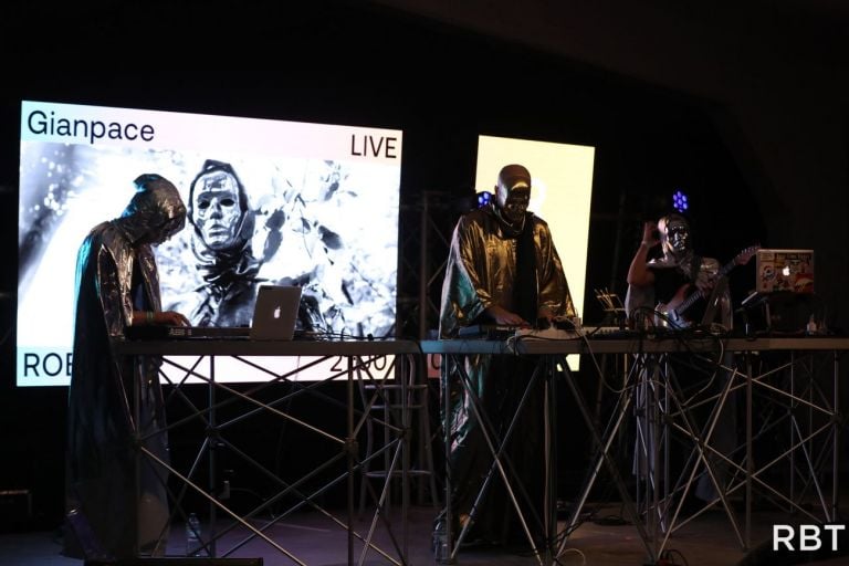 Robot Festival 2021. Live Giancane. Photo Robot