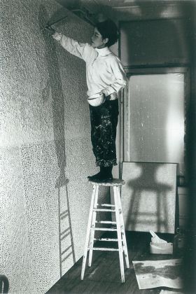 Yayoi Kusama, Kusama in her studio, New York, 1961 ca. © Yayoi Kusama