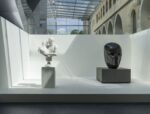 Au delà de la couleur. Jeff Koons e Damien Hirst. Exhibition view at Couvent des Jacobins, Rennes 2021. Photo JF Molliere
