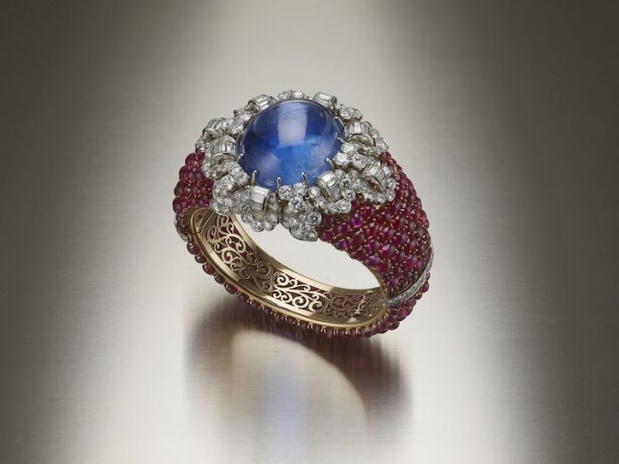 Bracciale con rubini diamanti e zaffiro con diamanti anni 50