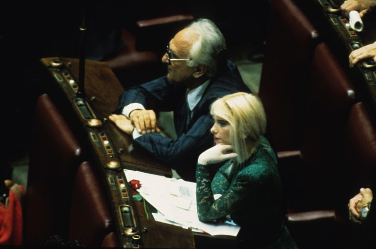 Cicciolina in Parlamento, 1987