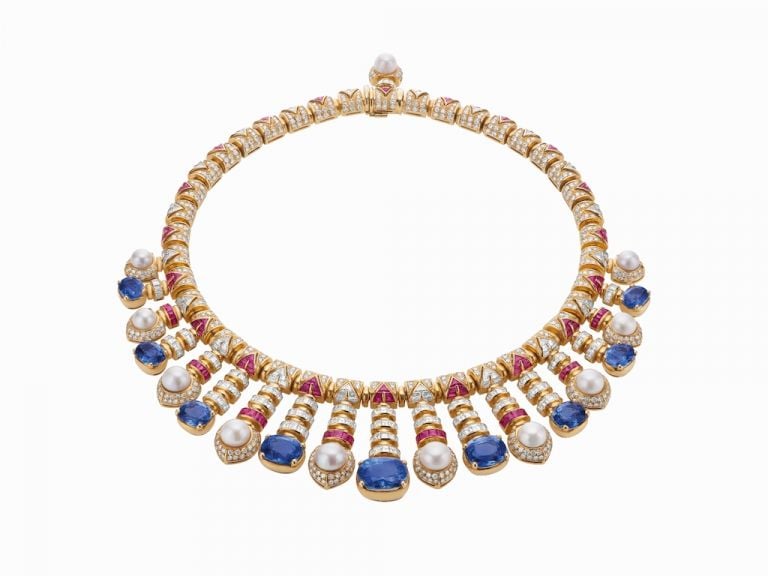 Necklace in yellow gold with pearls, sapphires, rubies and diamonds, 1992. Heritage Collection