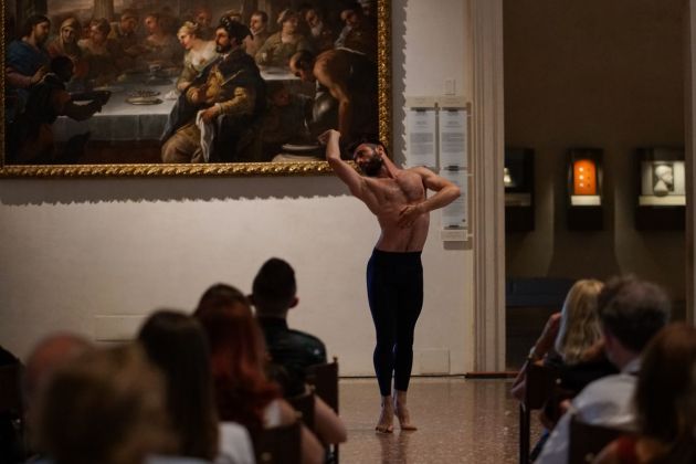 Danza in Rete 2021. Francesco Favale, The Halley solo. Performer Vincenzo Cappuccio. Photo Alice Mattiolo