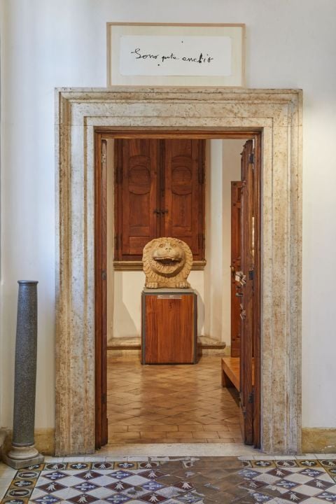 La Vita Nova. Patrizia Cavalli. Exhibition view at Museo Barracco, Roma 2021. Photo Simon d'Exéa