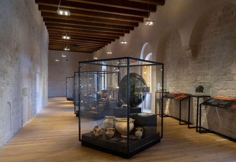Museo Archeologico di Santa Scolastica, Bari. Sezione espositiva al primo piano, Antiche genti di Puglia. I Peucezi