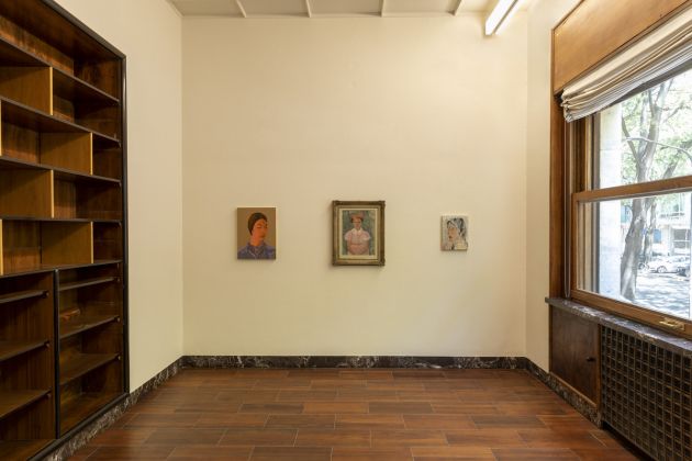 Portraiture One Century Apart, MASSIMODECARLO Milano, Installation Views by Roberto Marossi Courtesy MASSIMODECARLO