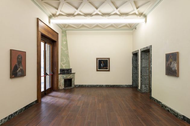 Portraiture One Century Apart. Exhibition view at Massimo De Carlo, Milano 2021. Da sx a dx, Pietro Roccasalva, Achille Funi, Pietro Roccasalva