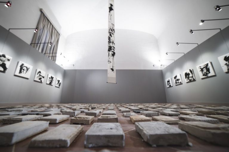 Qiu Yi. Mille Parole. Exhibition view at Accademia delle Arti del Disegno, Firenze 2021. Photo dell'artista