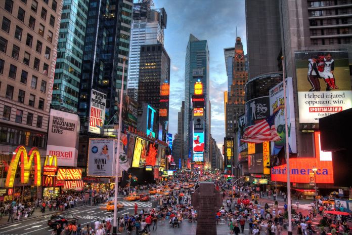 Terabass, Times Square. Fonte Wikipedia CC BY SA 3.0