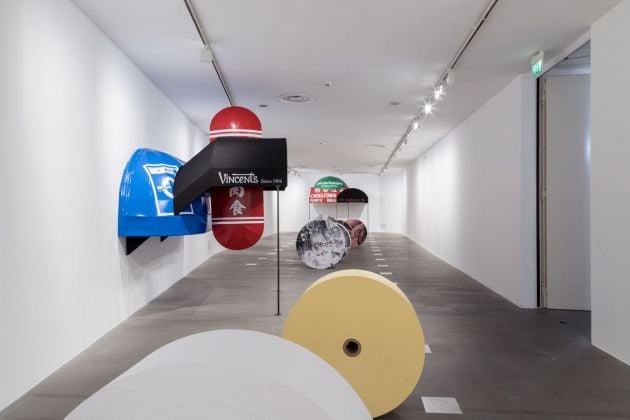 Sonia Leimer. Via San Gennaro. Installation view at MAN Museo d’Arte della Provincia di Nuoro, Nuoro 2021