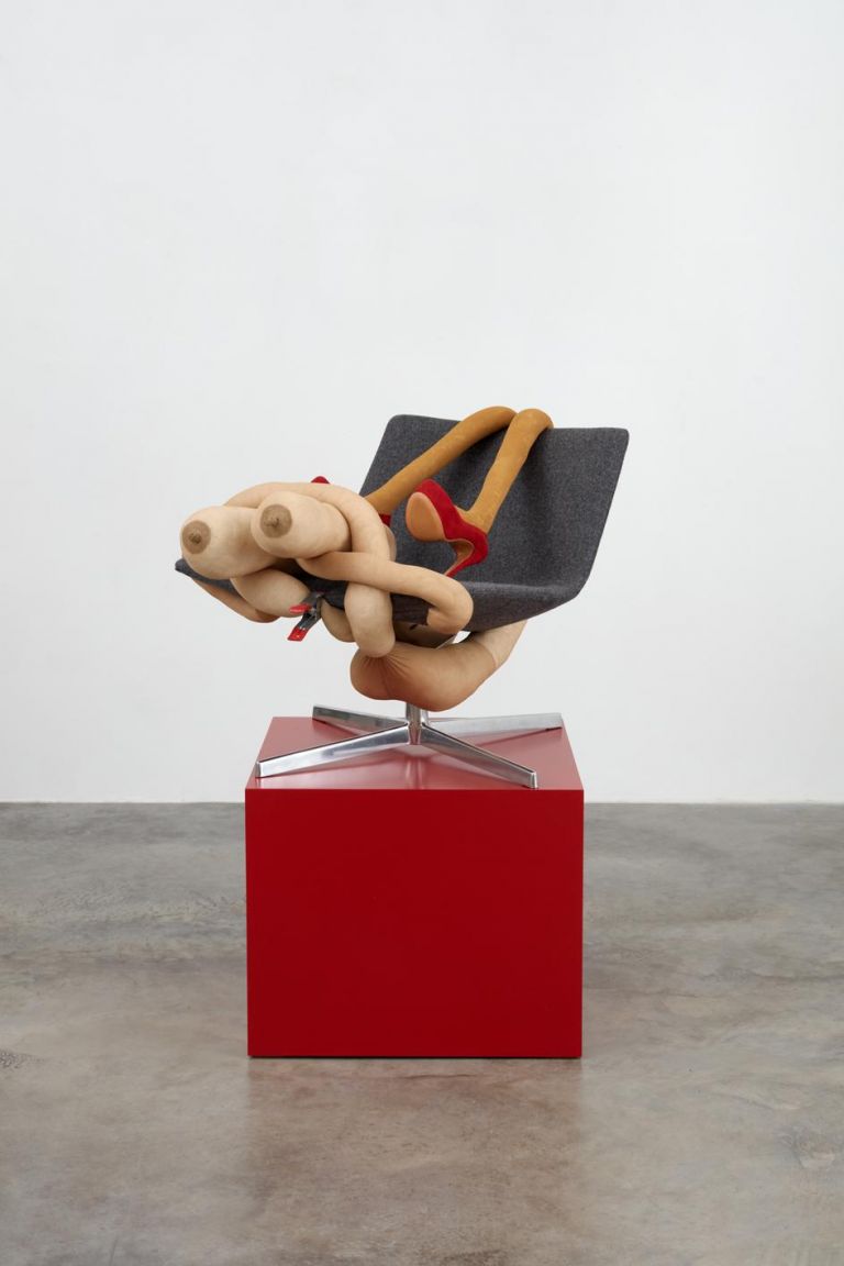 Sarah Lucas, MRS NICUBATOR, 2019. © Sarah Lucas. Courtesy the artist, Gladstone Gallery, New York and Brussels, and Sadie Cole