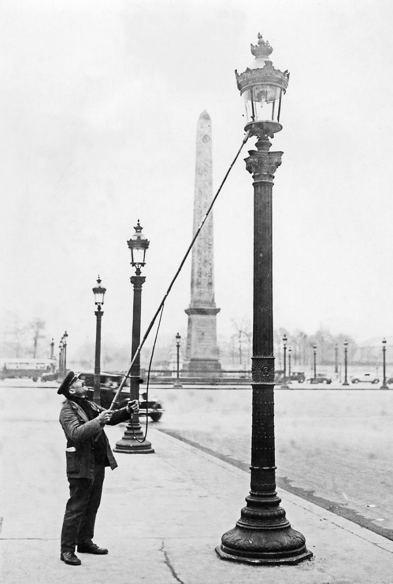 Accenditore, Place de la Concorde, Parigi, 1931. Imagno