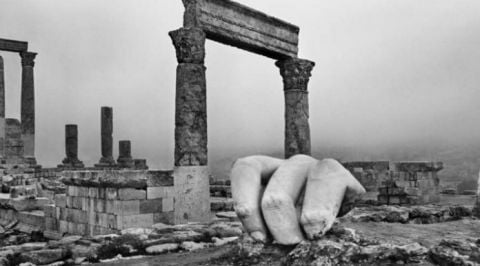 Ara Pacis, Josef Koudelka, Giordania_Amman (1200x394) 696x385