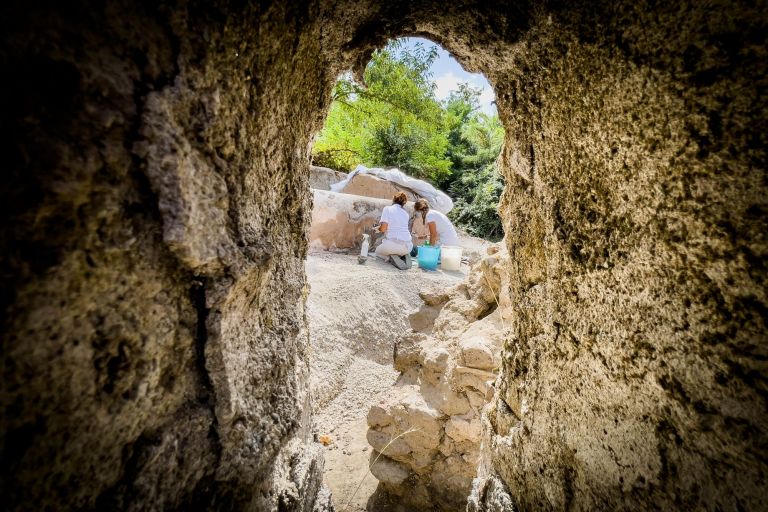 Foto tomba Porta Sarno - Cesare Abbate