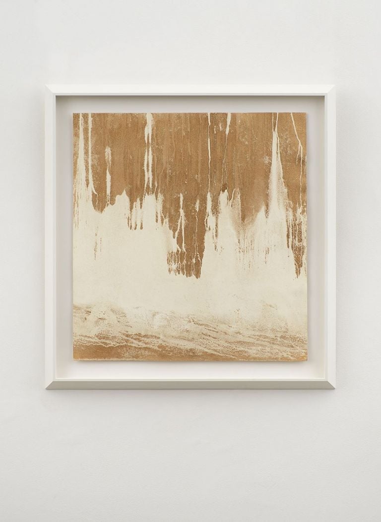 Matteo Montani, Closer, 2021, polvere di bronzo emulsionata su carta, cm 64x61