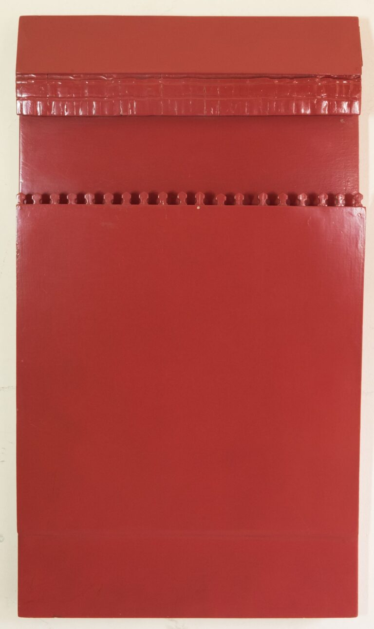 Renato Mambor, Oggetto rosso, 1960, smalto su legno, mollette, cm 110 x 60 x 8. Roma, Collezione Patrizia e Blu Mambor