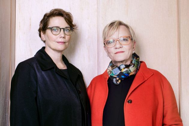 Taru Tappola e Pirkko Siitari, curatrici della Biennale. Photo Matti Pyykkö/HAM/Helsinki Biennial 2021