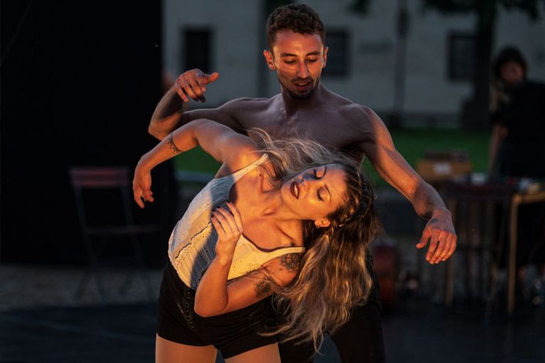 Vertigine di Giulietta, Distance modée, compagnia blucinQue. Photo Andrea Macchia