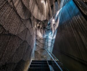 Le maglie metalliche di Kengo Kuma a Casa Batlló