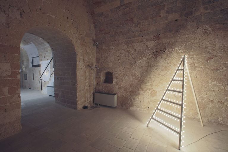Franco Dellerba. La Fuga. Exhibition view at Castello di Copertino, 2021. Photo Beppe Gernone. Courtesy l’artista