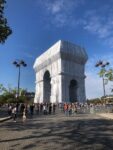 L'Arc de Triomphe empaquété a Parigi. Ph Arianna Piccolo