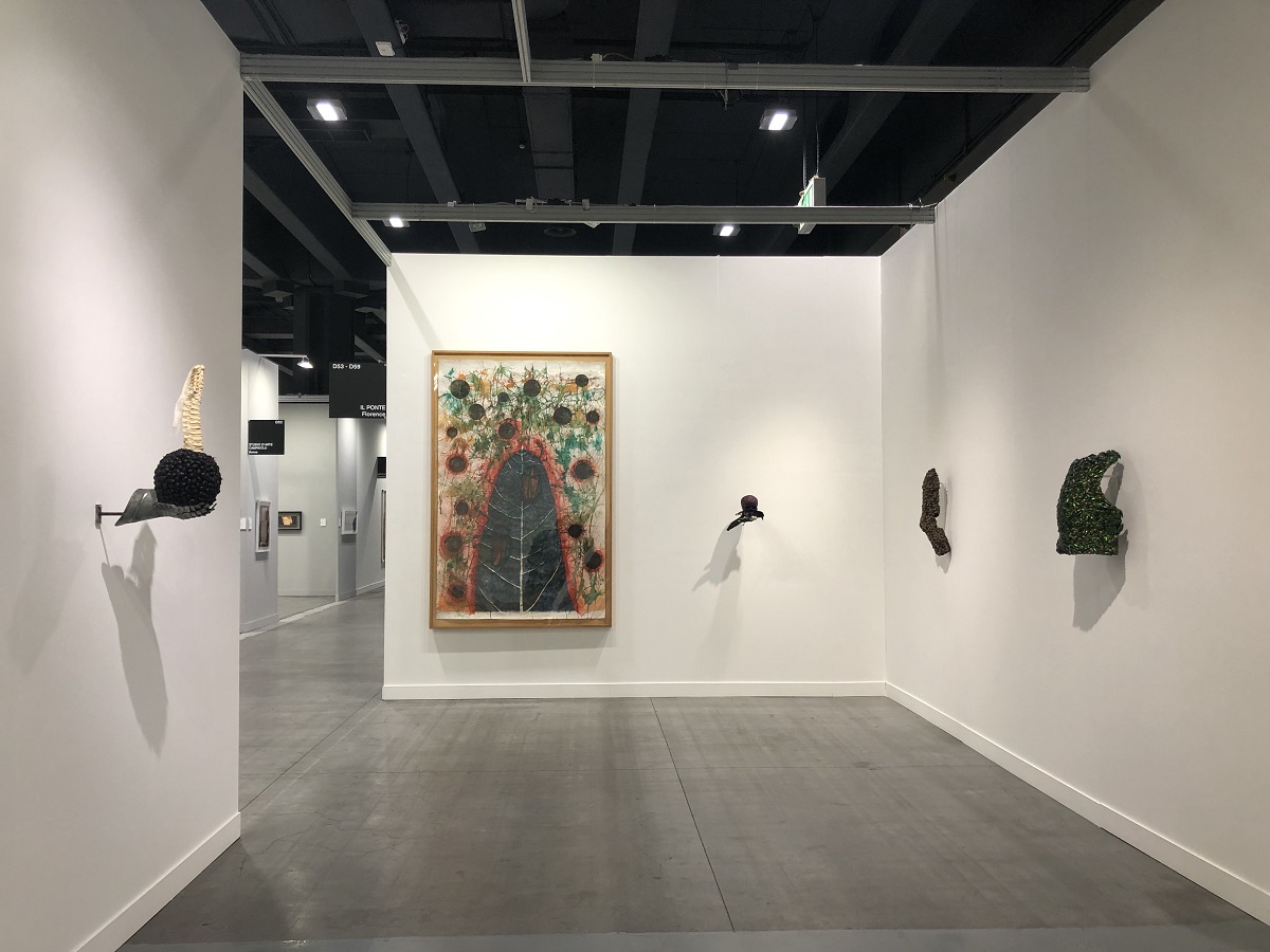 La mostra di Jan Fabre allo stand della galleria Il Ponte di Firenze, miart 2021