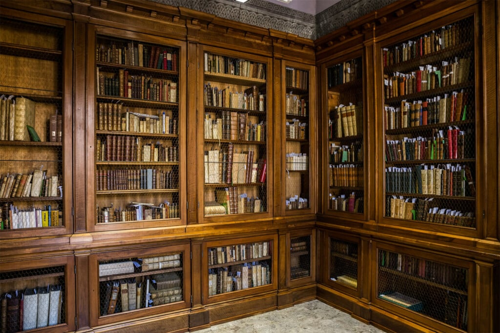 Alla Biblioteca Braidense di Milano ricostruito lo studio di Umberto Eco
