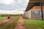 Mínimo Común Arquitectura, Oficinas Nordeste Curuguaty, Curuguaty, Paraguay. Photo © Daniel Ojeda