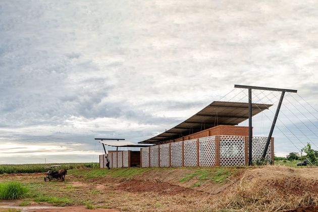 Mínimo Común Arquitectura, Oficinas Nordeste Curuguaty, Curuguaty, Paraguay. Photo © Daniel Ojeda