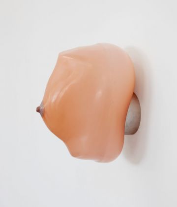 Nevine Mahmoud, breast (Rosa Alptraum), 2019. Courtesy the artist and Soft Opening, London. Photo Theo Christelis