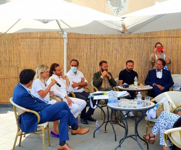 Panorama Procida conferenza stampa Ecco come è andata la mostra Panorama a Procida. Foto e riflessioni