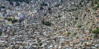 Una favela a Rio de Janeiro