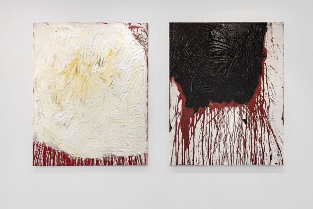 Hermann Nitsch, Action Paintings, 2021 - 2014, acrilico su tela, 80 x 100 cm - Courtesy Galleria Michela Rizzo e l'artista. Foto di Enrico Fiorese