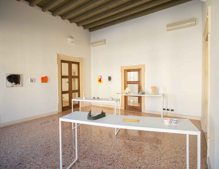Cascina IDEA by Nicoletta Rusconi Art Projects - Ciak Collecting - Collezionismo Italiano Attivo, a cura di Irene Sofia Comi, installation view a Palazzo Orti Manara, Verona, 2021.