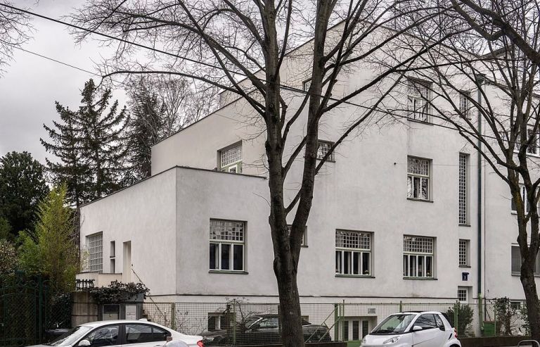 Casa Scheu, Larochegasse 3, Vienna. Photo Wikimedia Commons – Thomas Ledl