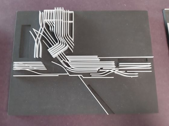 Dettagli dell’Area 2 in Galleria 1, modello tattile del paper relief del MAXXI